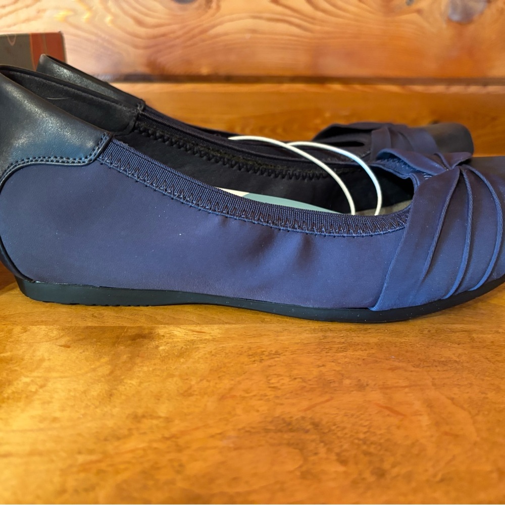 Yuu Marcel Navy dress flats JCP
